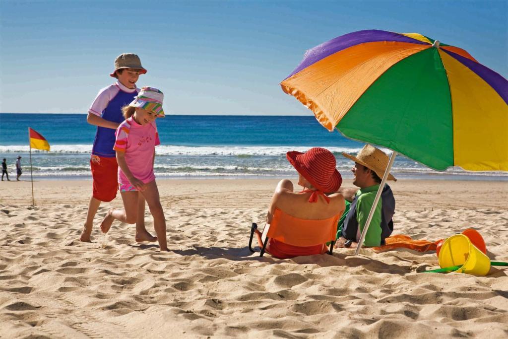 Capricorn One Beachside Holiday Apartments - Official Голд-Кост Екстер'єр фото