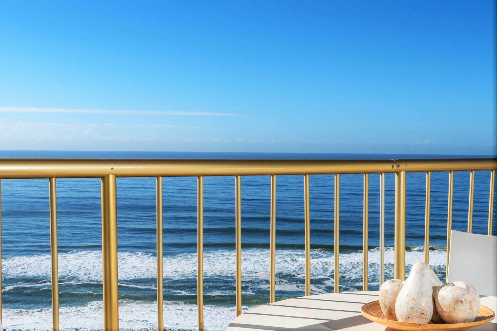 Capricorn One Beachside Holiday Apartments - Official Голд-Кост Екстер'єр фото