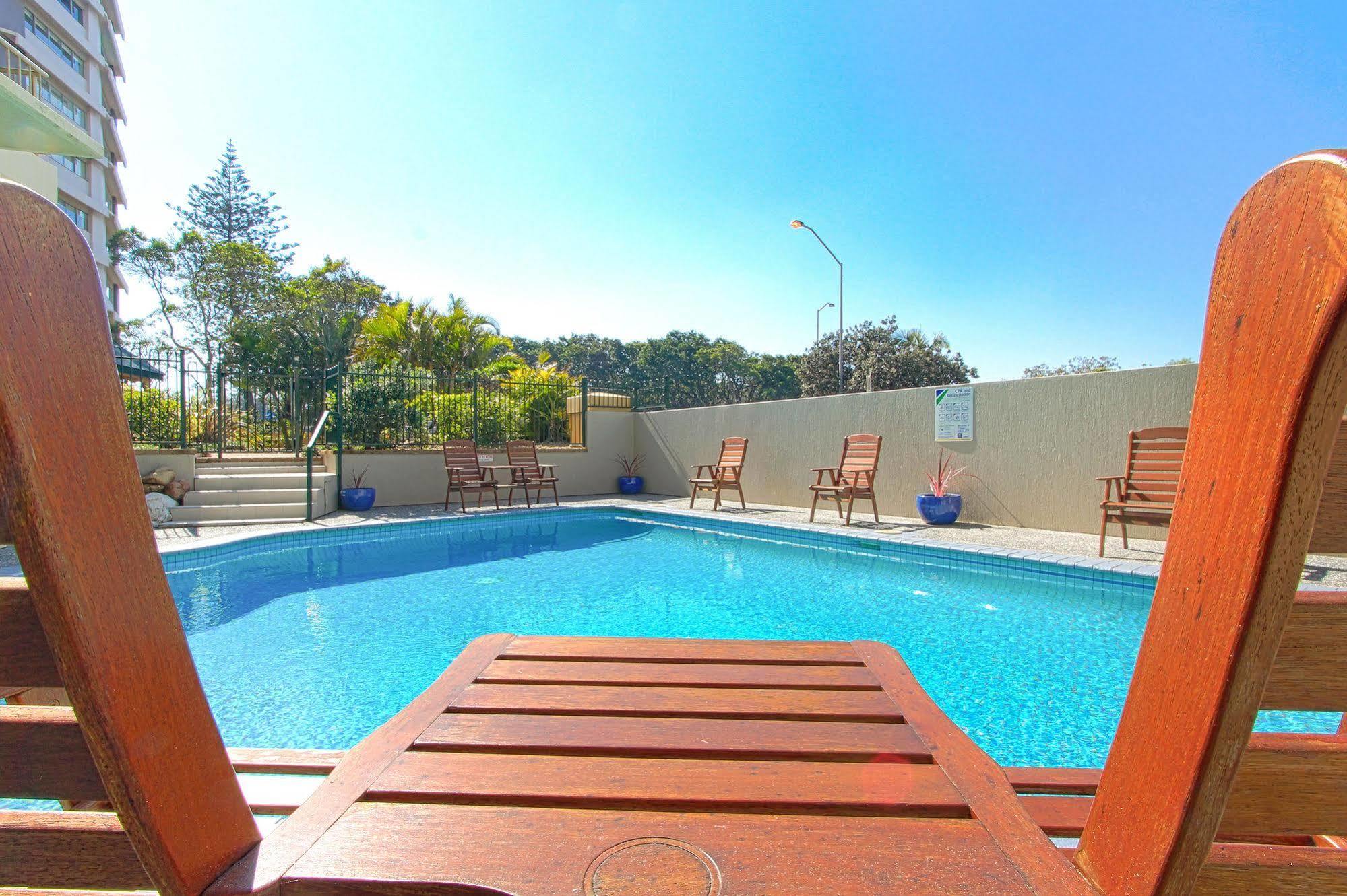 Capricorn One Beachside Holiday Apartments - Official Голд-Кост Екстер'єр фото