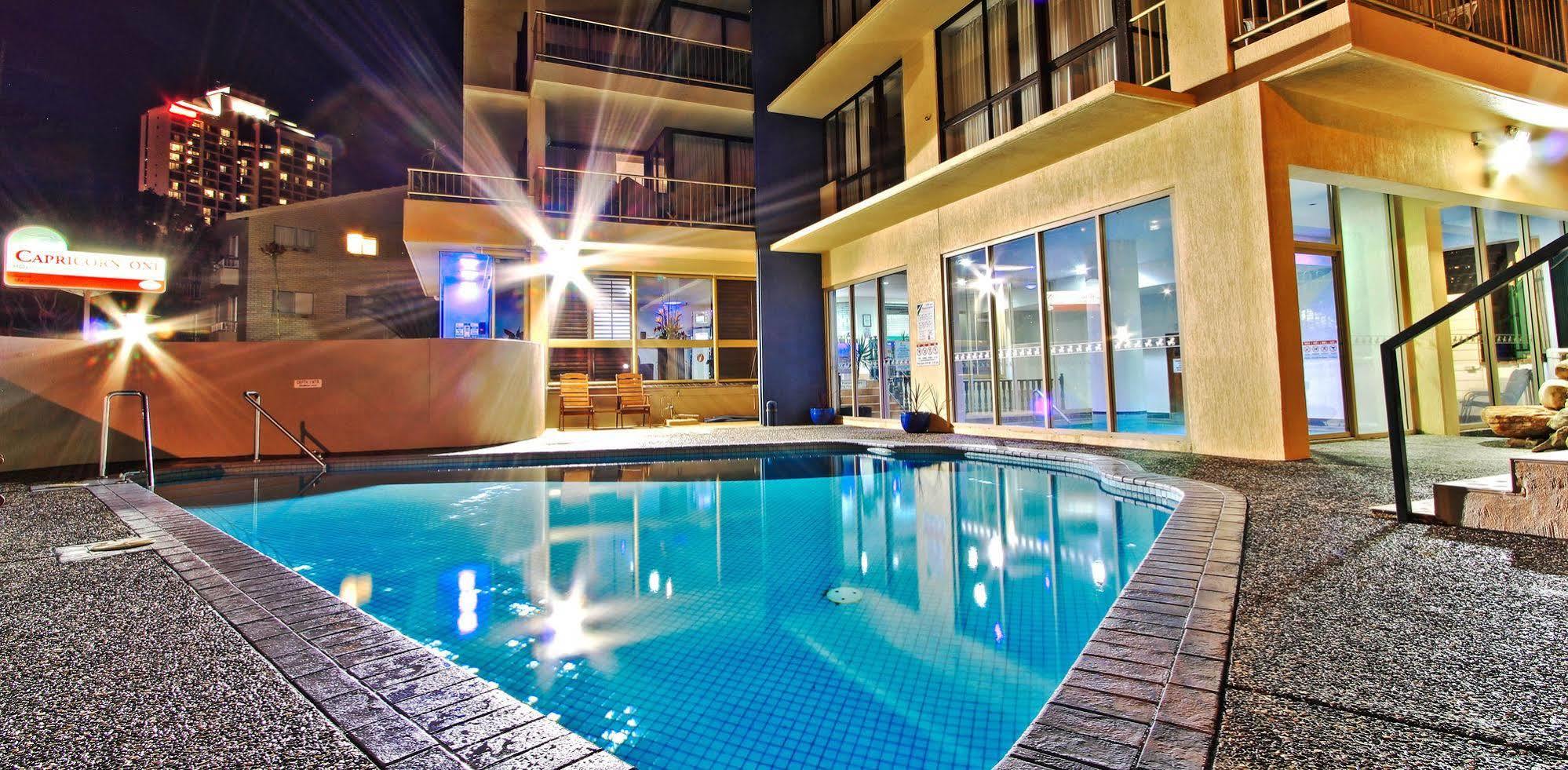 Capricorn One Beachside Holiday Apartments - Official Голд-Кост Екстер'єр фото