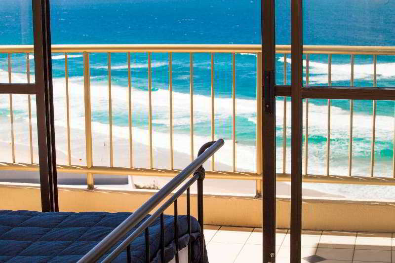 Capricorn One Beachside Holiday Apartments - Official Голд-Кост Екстер'єр фото